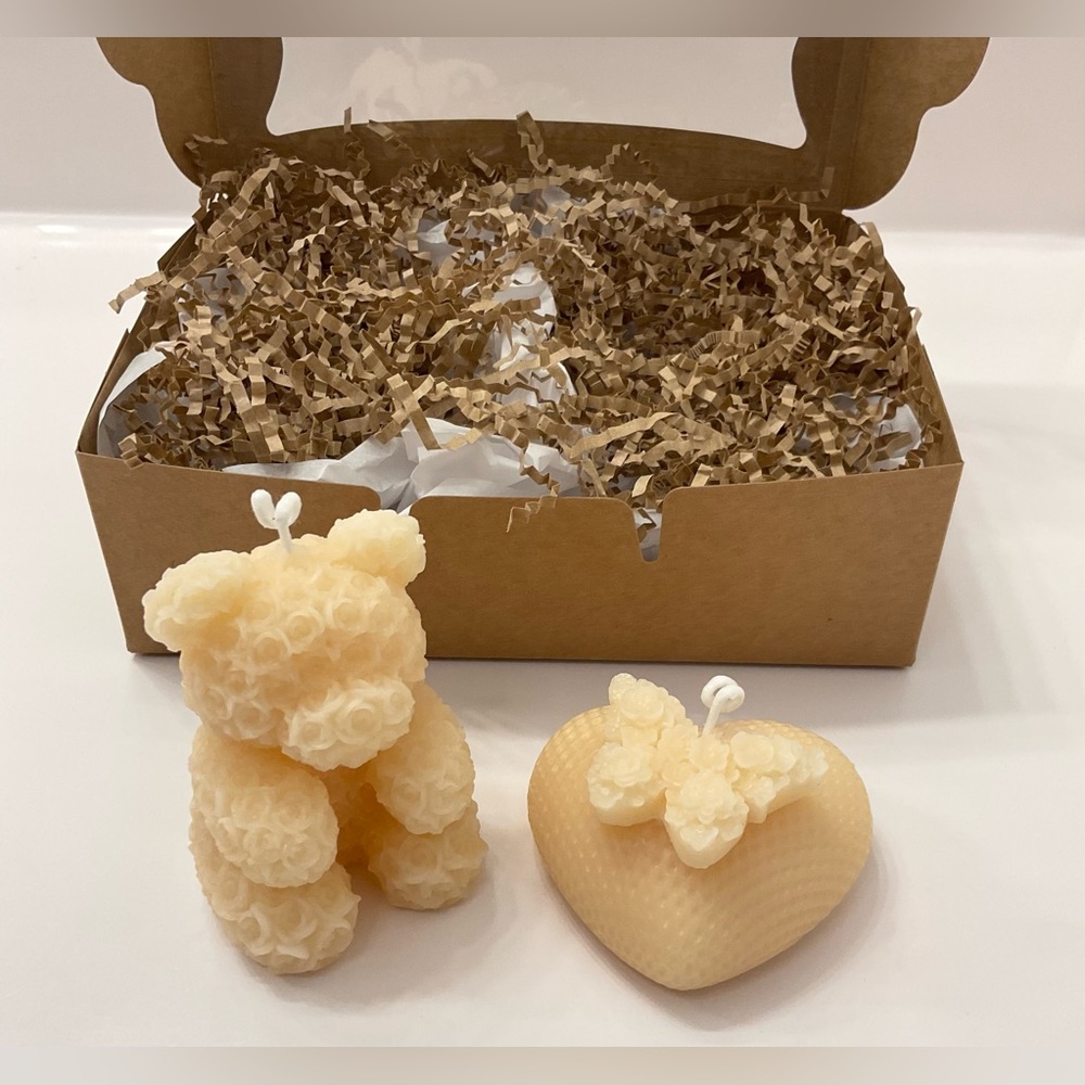 🕯️🧸🤍NIB Cream Bear and Heart Scented Candle Set - Picture 4 of 6